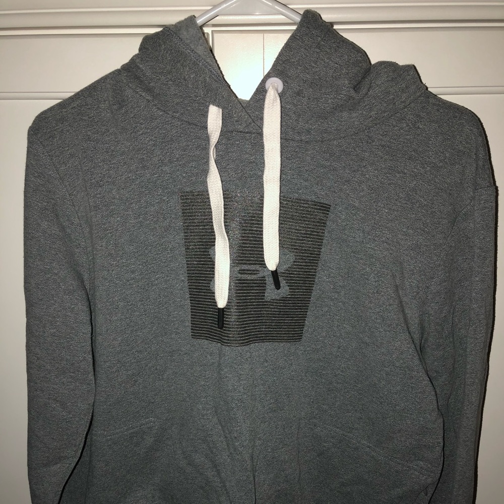 under armor sweatshirt